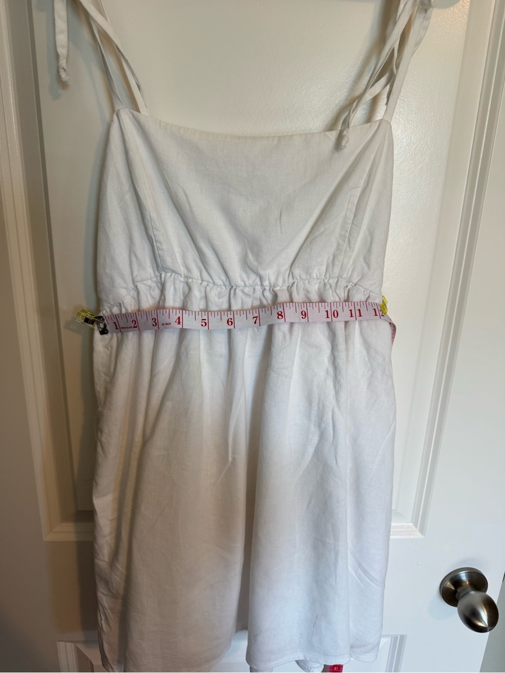 Gretchen Mini Dress in White Linen
SHOW ME YOUR MUMU - Picture 5 of 6